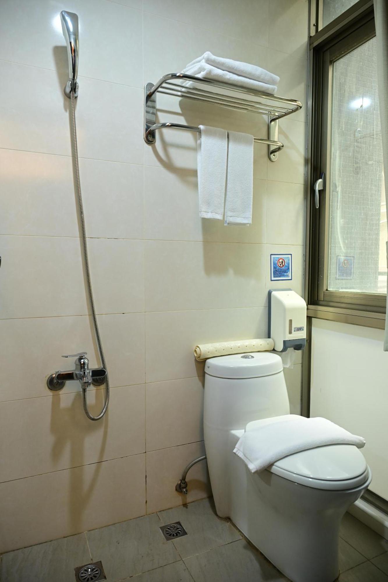 Meworld Hotel - Ximen Taipei Extérieur photo